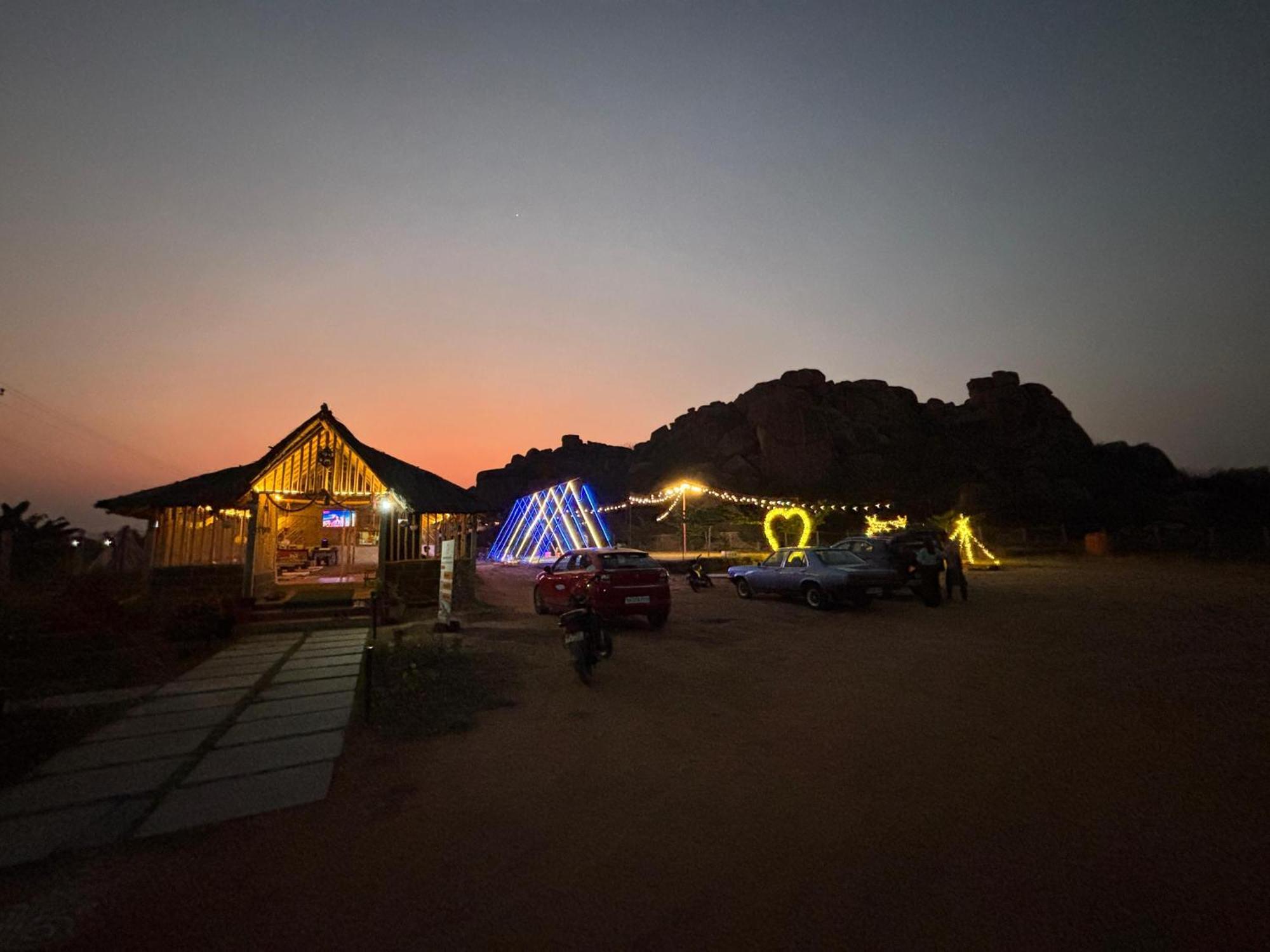 Murali Guesthouse Hampi Exterior photo